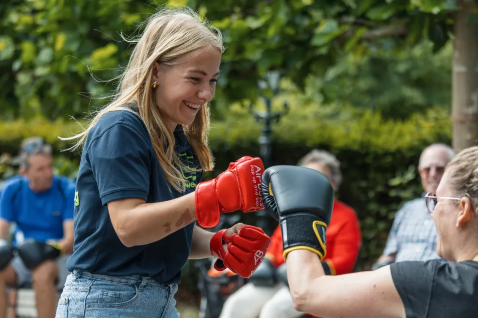 parkinson boksen tijdens beweegagogie met beweegagoog