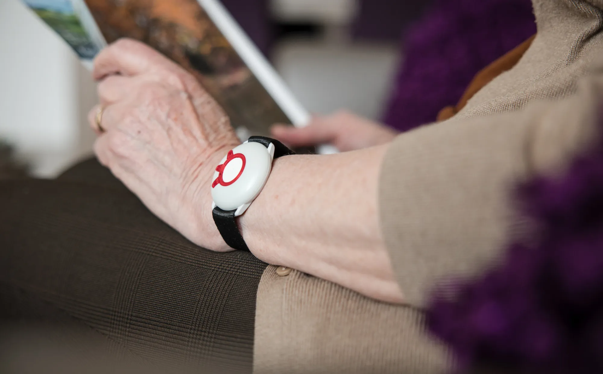 armband met alarmeringsysteem personenalarmering